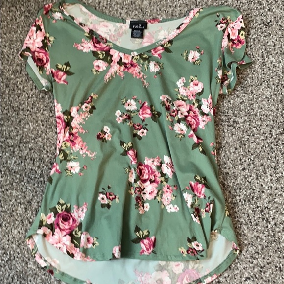 Floral t - Picture 1 of 2